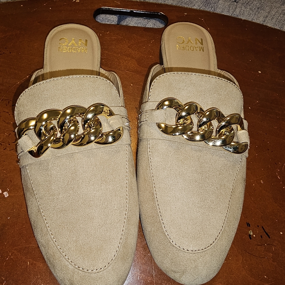 Modern Accent Gold-Chain Suede Mules - Beige